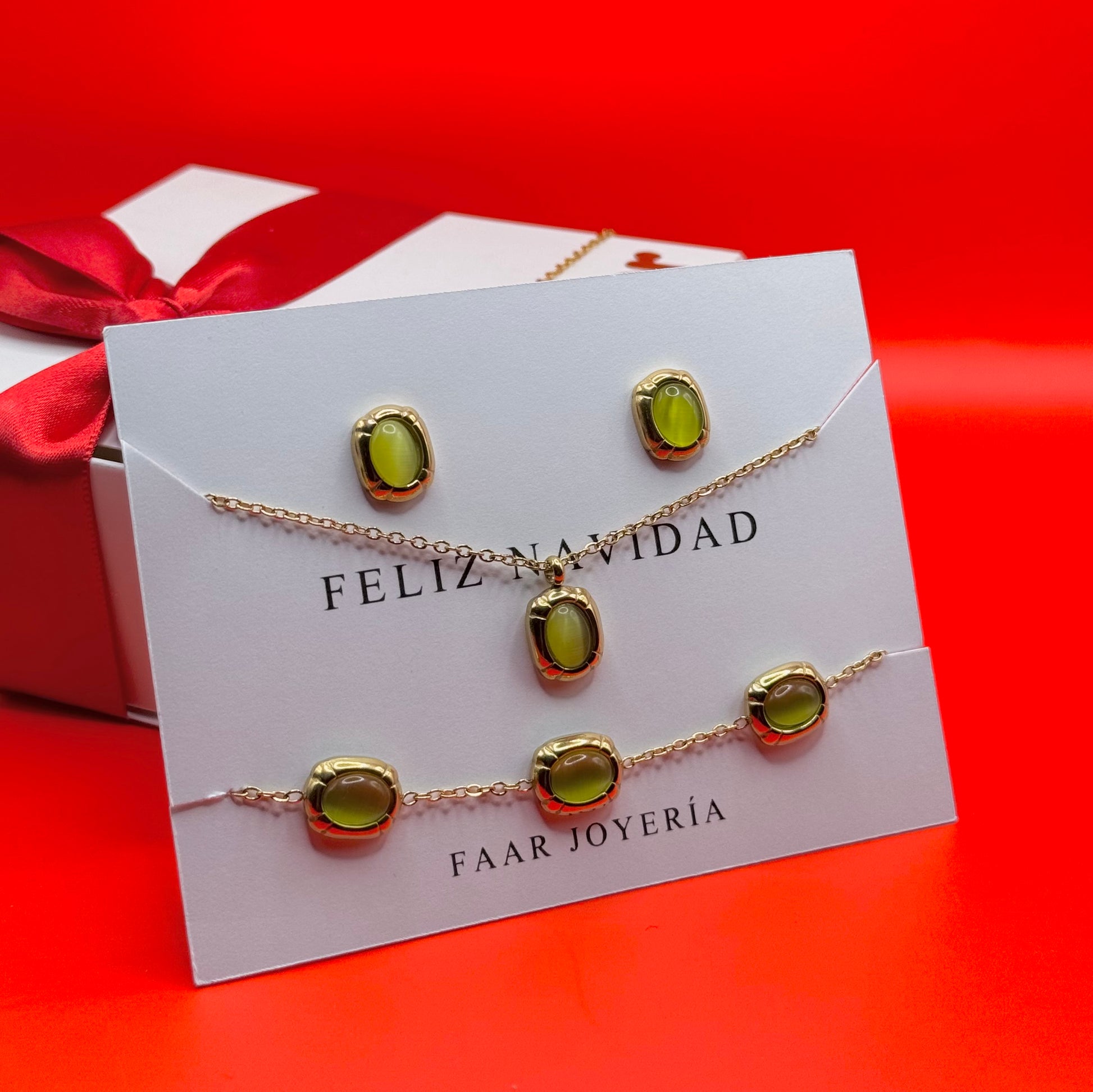 Conjunto Verde Aretes, Collar y Pulsera