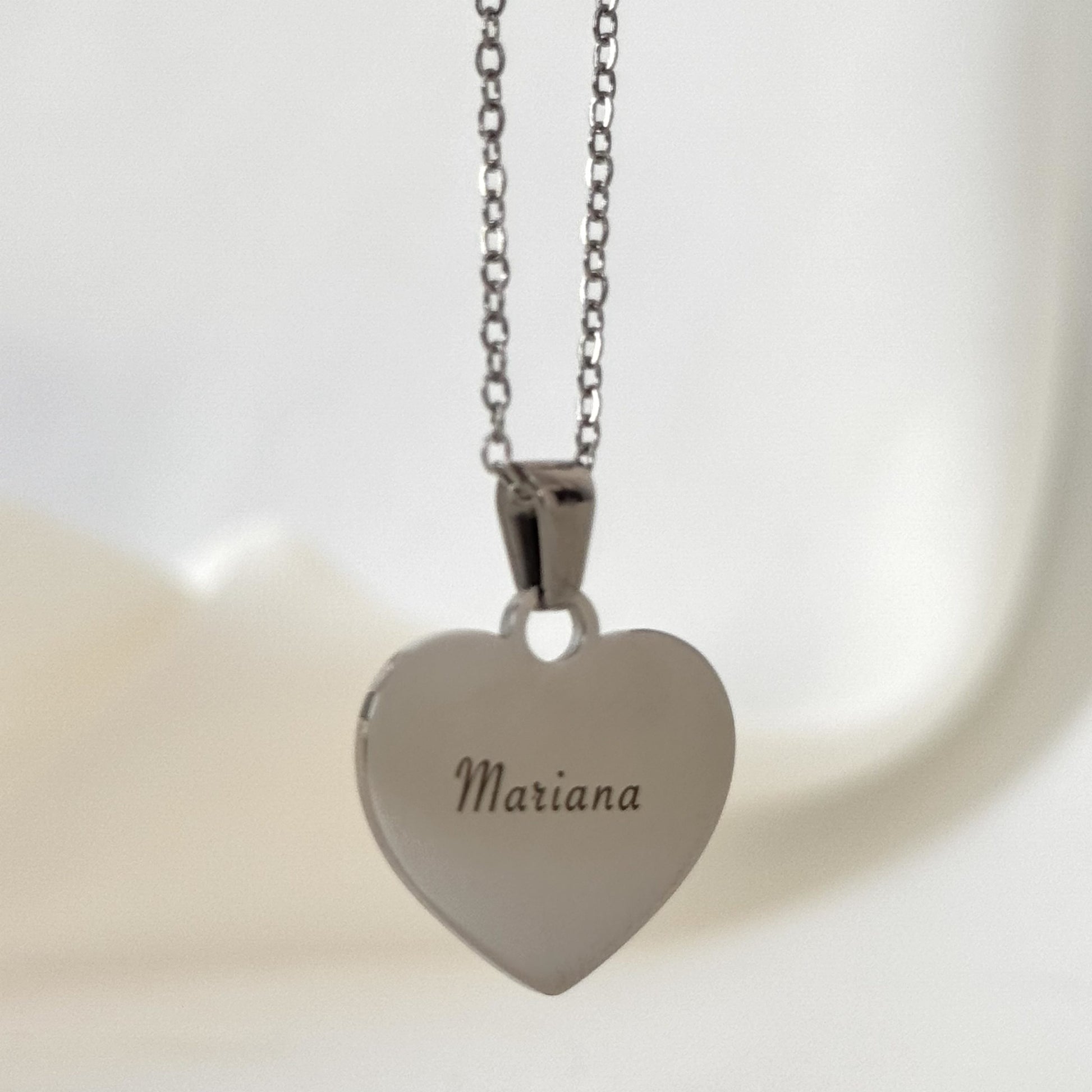 Collar Love Plateado