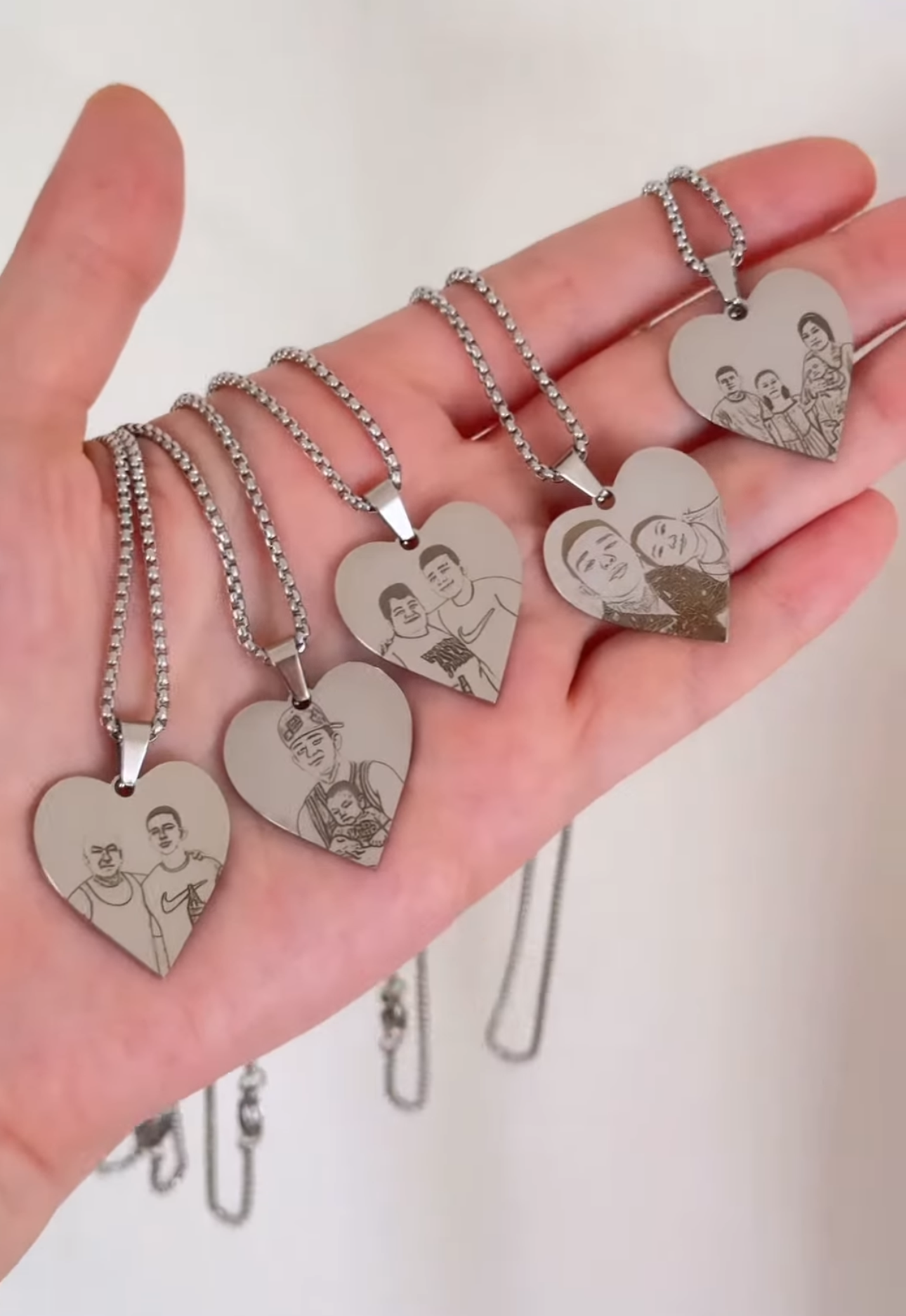 Collar Retrato Corazón Plateado