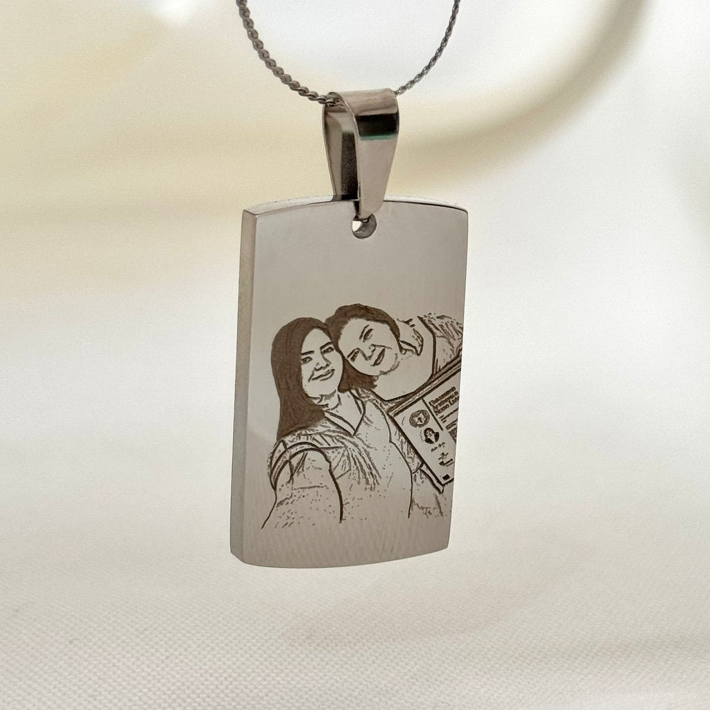 Collar Retrato Rectangular Plateado