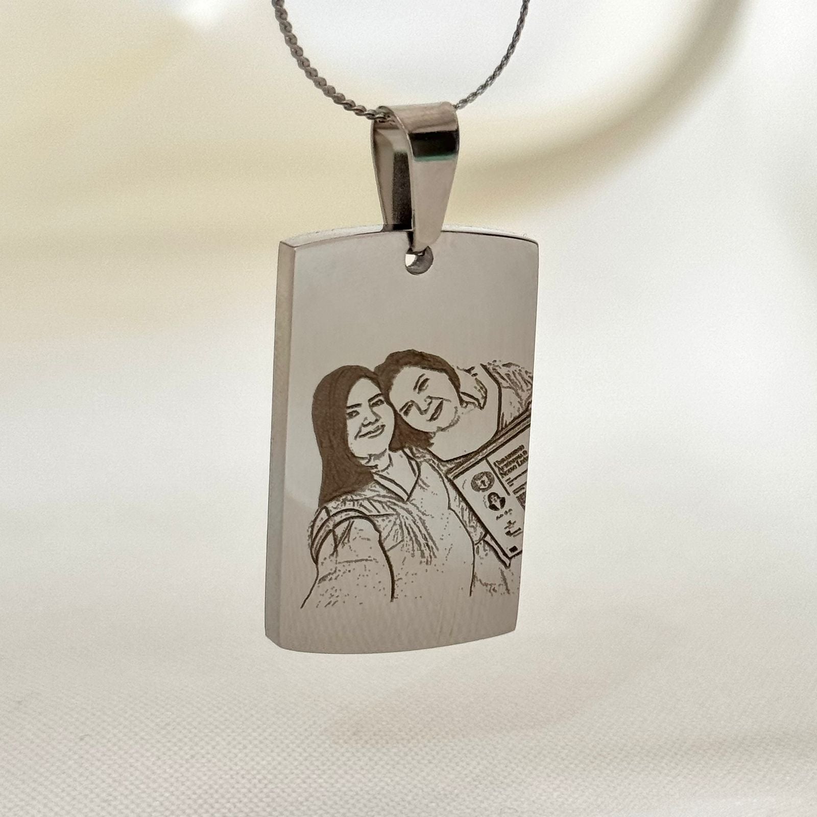 Collar Retrato Rectangular Plateado