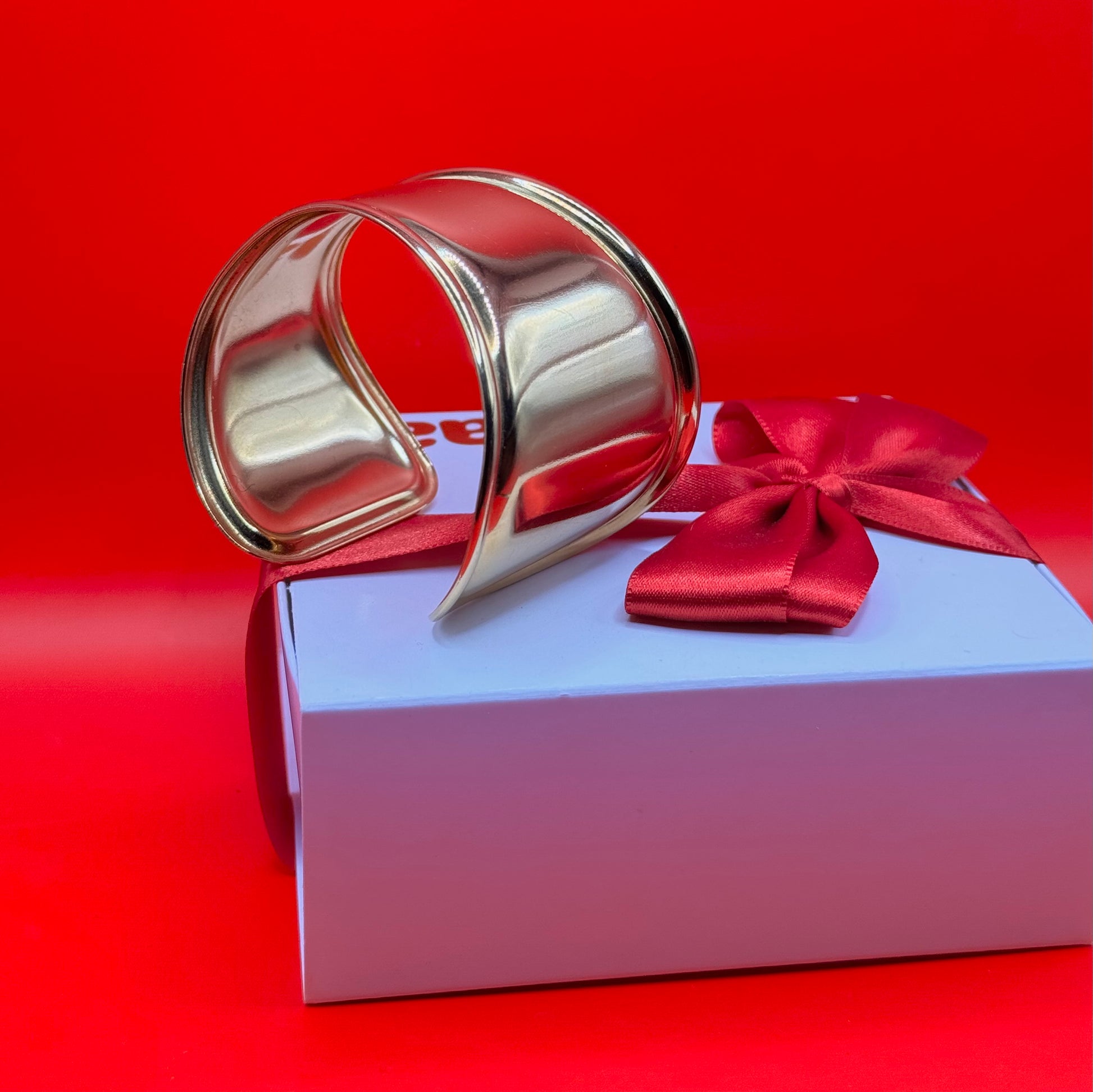 Brazalete Dorado Ancho