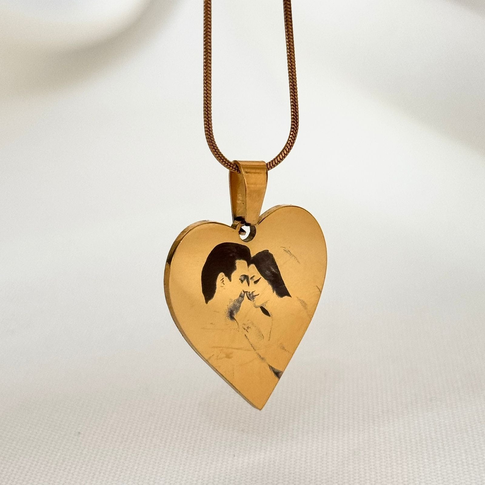 Collar Retrato Corazón Dorado