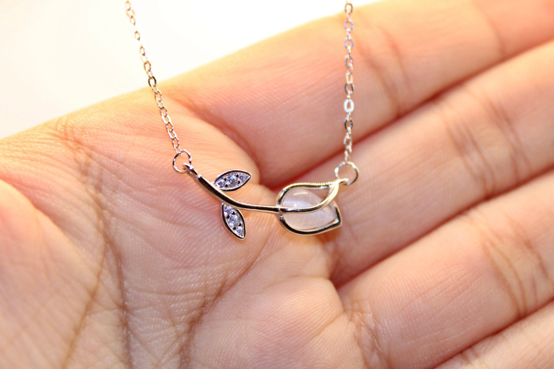 Collar Tulipan Horizonte (Plata 925)